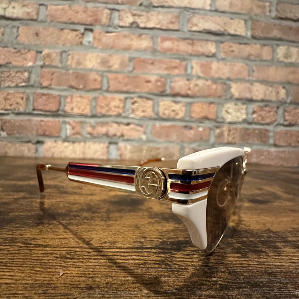 Gucci White & Gold Sunglasses (GG0522S) - Picture 3 of 4